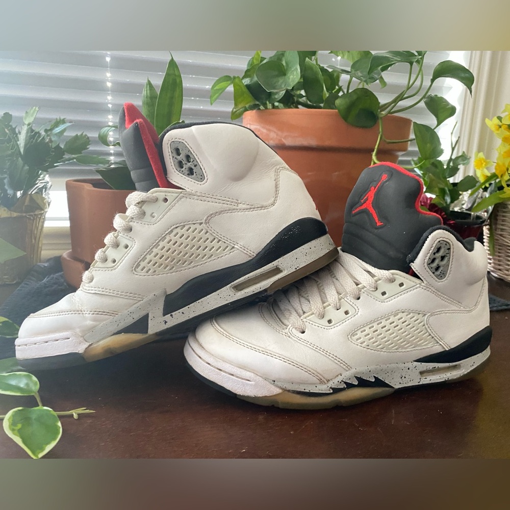 Jordan 5 Women's Sneakers